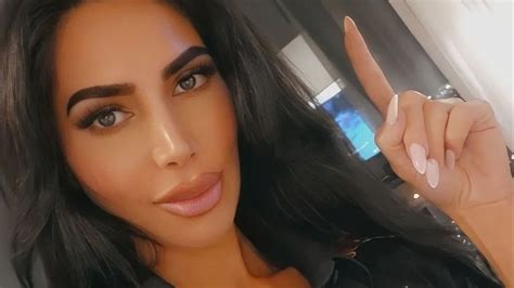 Christina Ashten Gourkani: Doppelgängerin von Kim Kardashian。